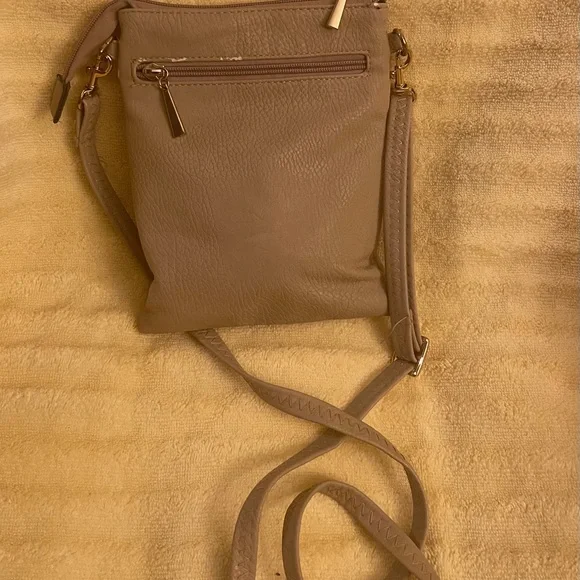 Michael Kors Crossbody - Picture 3 of 4
